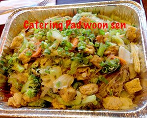 Large catering size of Pad woon sen in aluminum pan